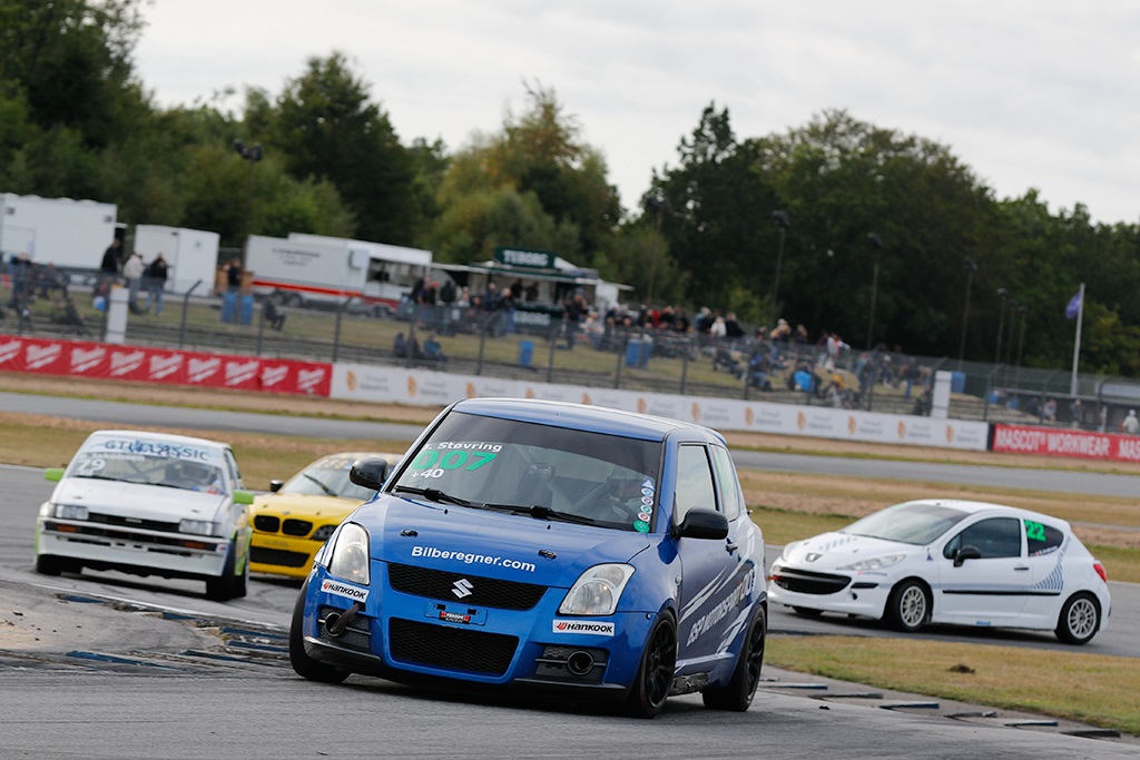 TCCD køreren Jørn Støvring har til finalen fået lagt lidt afstand til sin nærmeste konkurrent Lasse Genz.
(Foto: Motorsporten.dk)